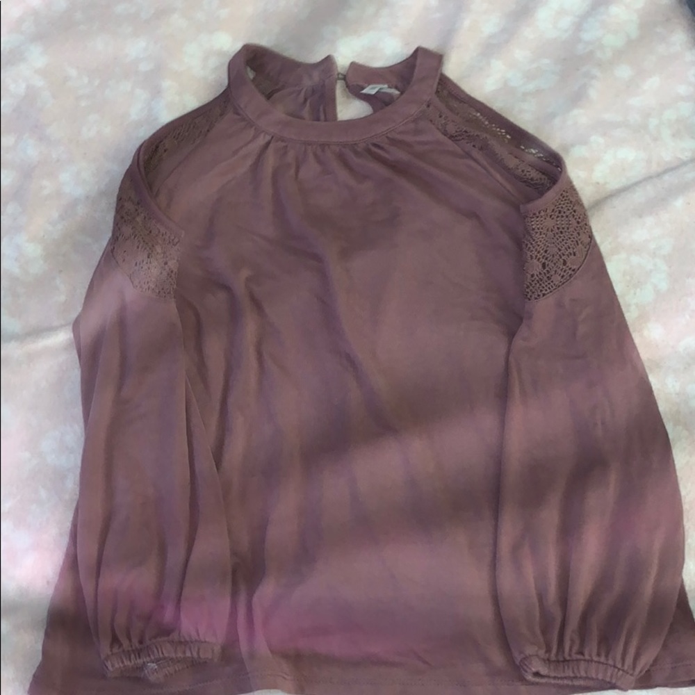 3 quarter sleeves. perfect condition. worn once.